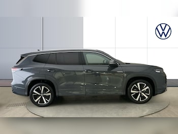 Used Volkswagen Touran 2025 for sale - 77370498: Photo