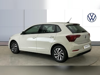 Used Volkswagen Polo 2023 for sale - 75604066: Photo