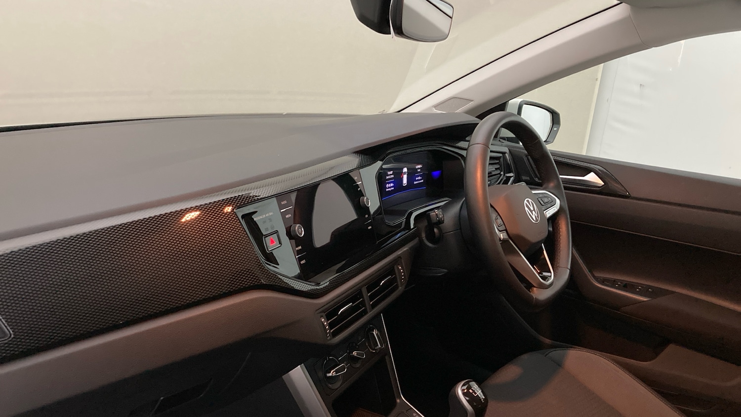 Used Volkswagen Polo 2023 for sale - 78027646: Photo 2