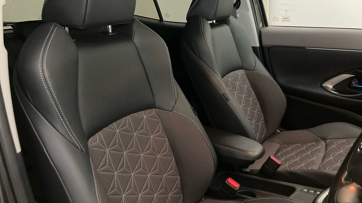 Used Toyota Yaris Cross 2023 for sale - 78149844: Photo 29