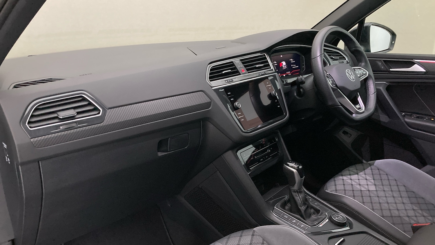 Used Volkswagen Tiguan 2022 for sale - 77113258: Photo 2