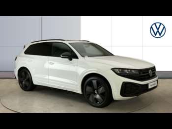 2024 (74) - 3.0 V6 TDI 4Motion Black Edition 5dr Tip Auto Diesel Estate