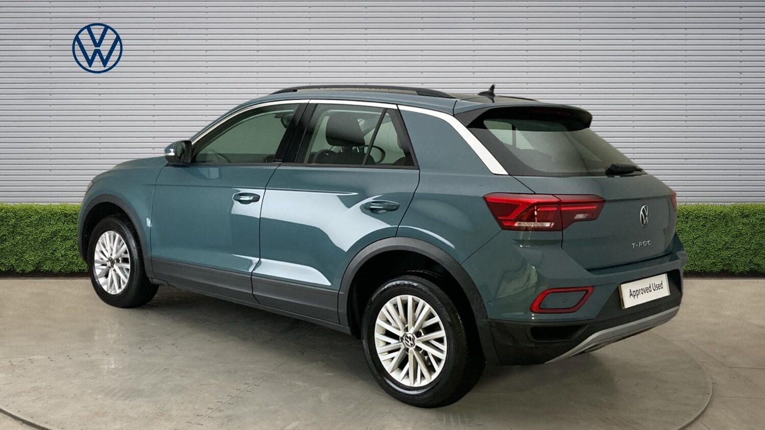 Used Volkswagen T-Roc 2023 for sale - 77691462: Photo 3