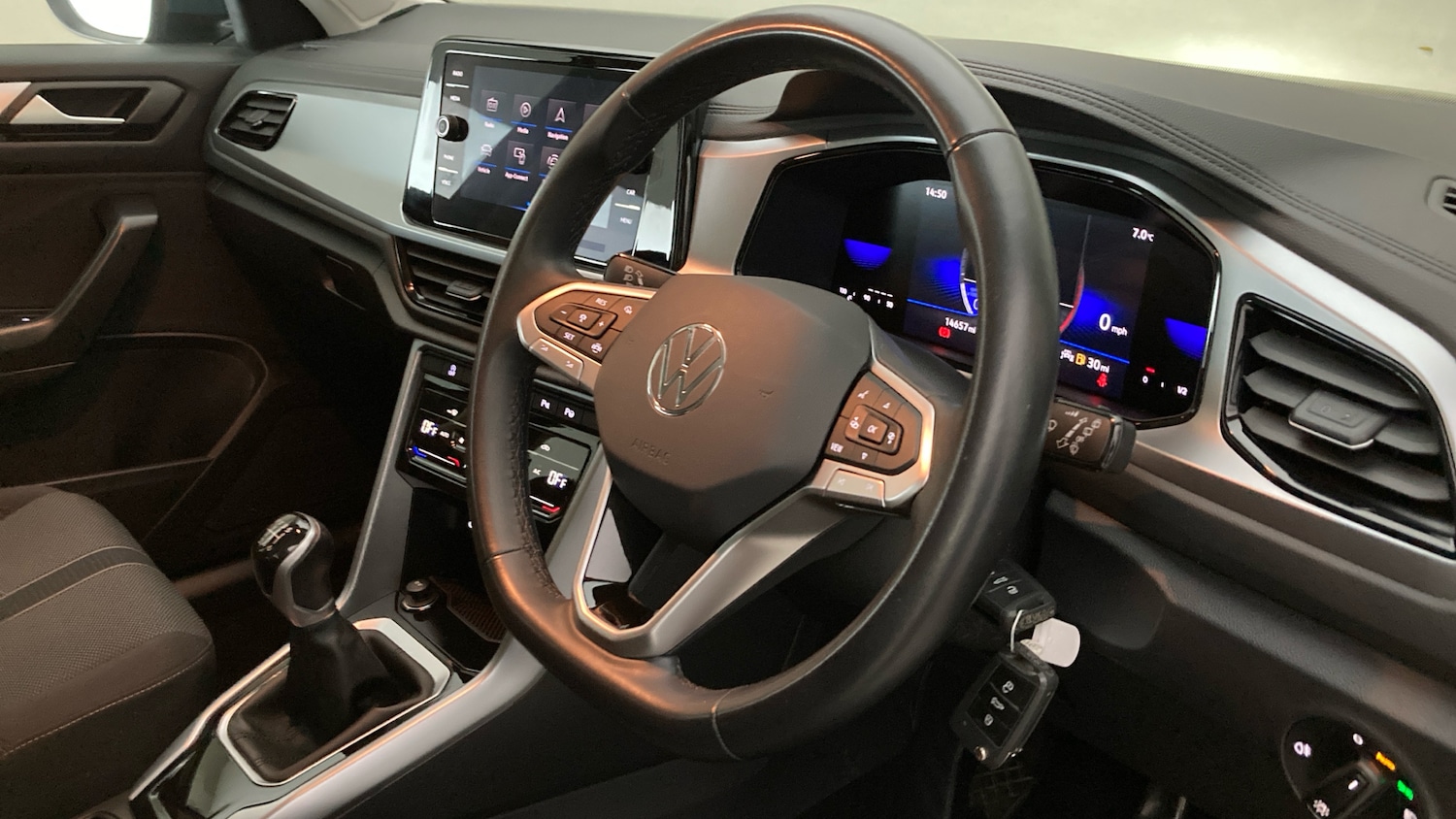 Used Volkswagen T-Roc 2023 for sale - 77691462: Photo 6