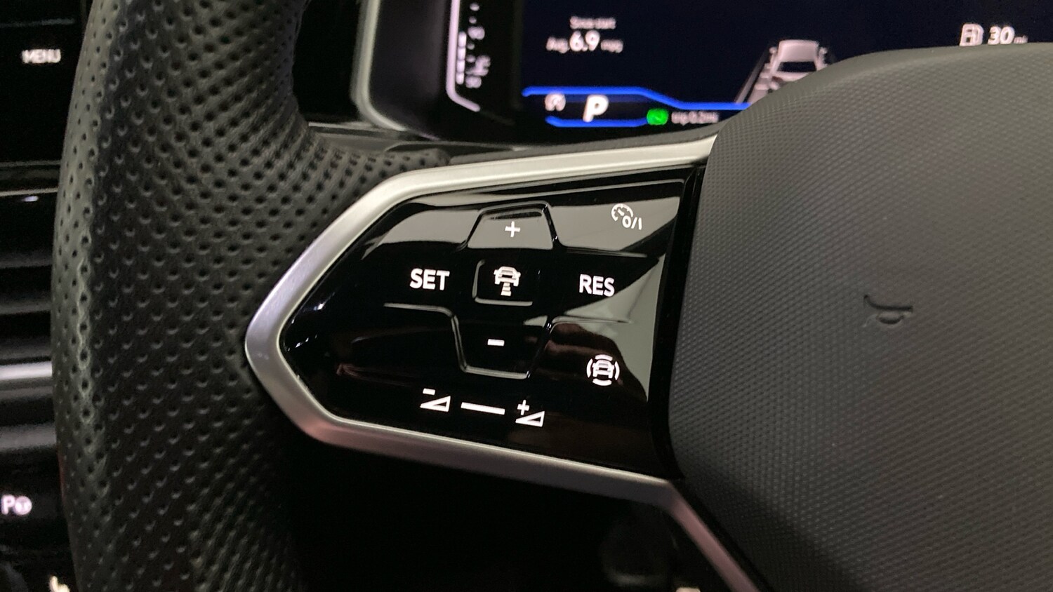 Used Volkswagen T-Roc 2023 for sale - 76127948: Photo 17