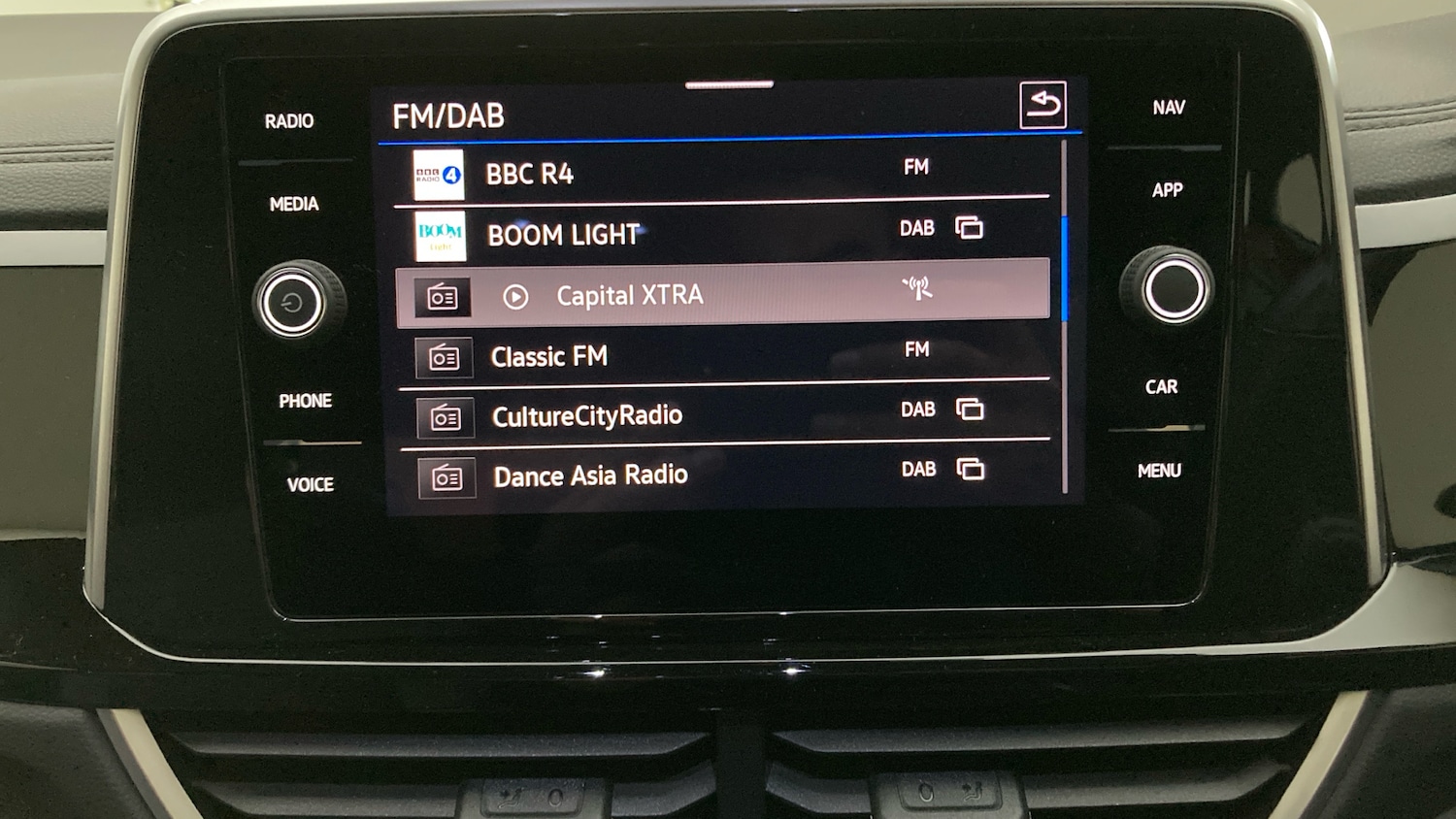 Used Volkswagen T-Roc 2023 for sale - 76127948: Photo 28