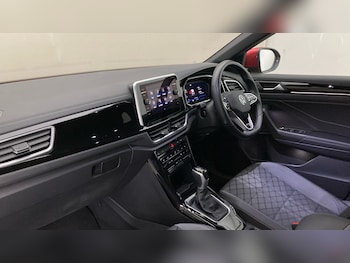 Used Volkswagen T-Roc 2023 for sale - 76127948: Photo 2