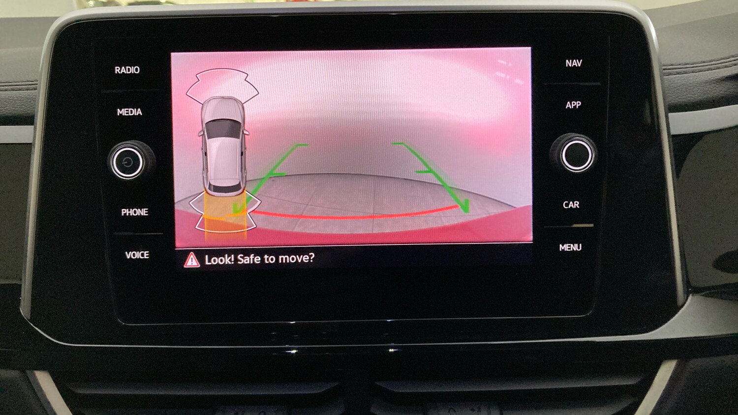 Used Volkswagen T-Roc 2023 for sale - 76127948: Photo 30