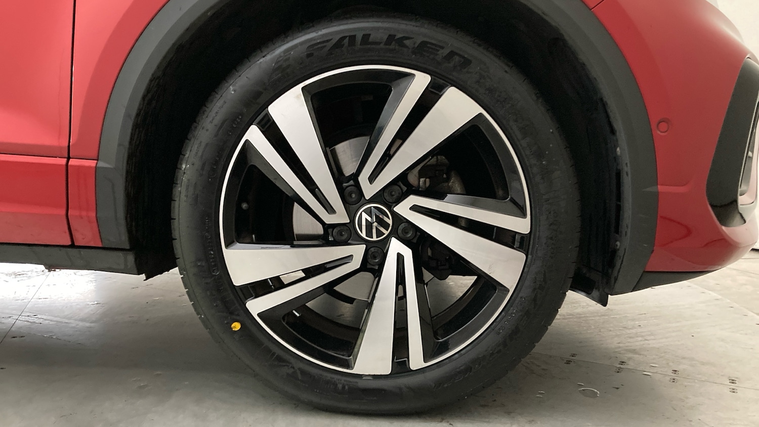 Used Volkswagen T-Roc 2023 for sale - 76127948: Photo 5