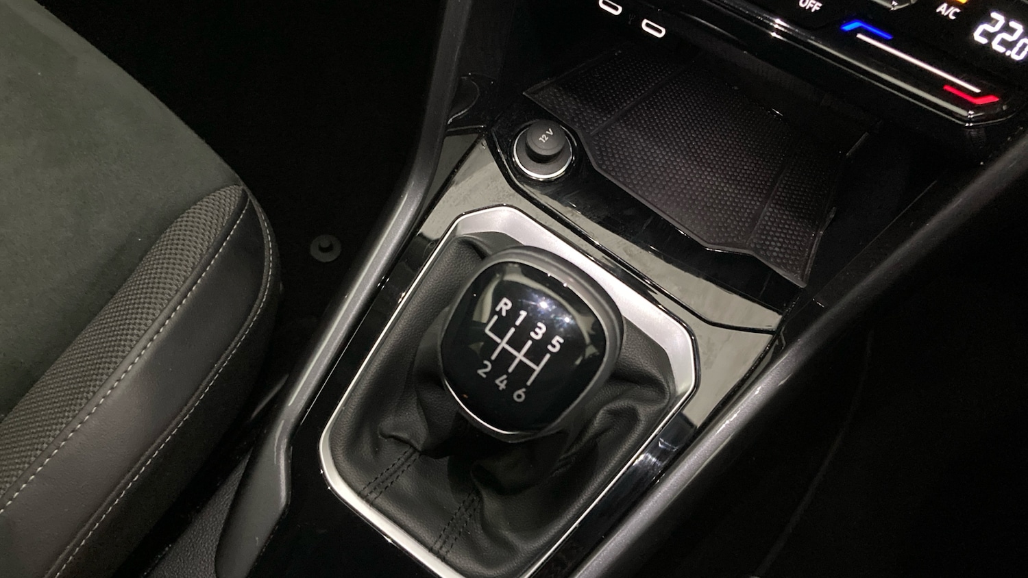 Used Volkswagen T-Roc 2023 for sale - 76779273: Photo 14