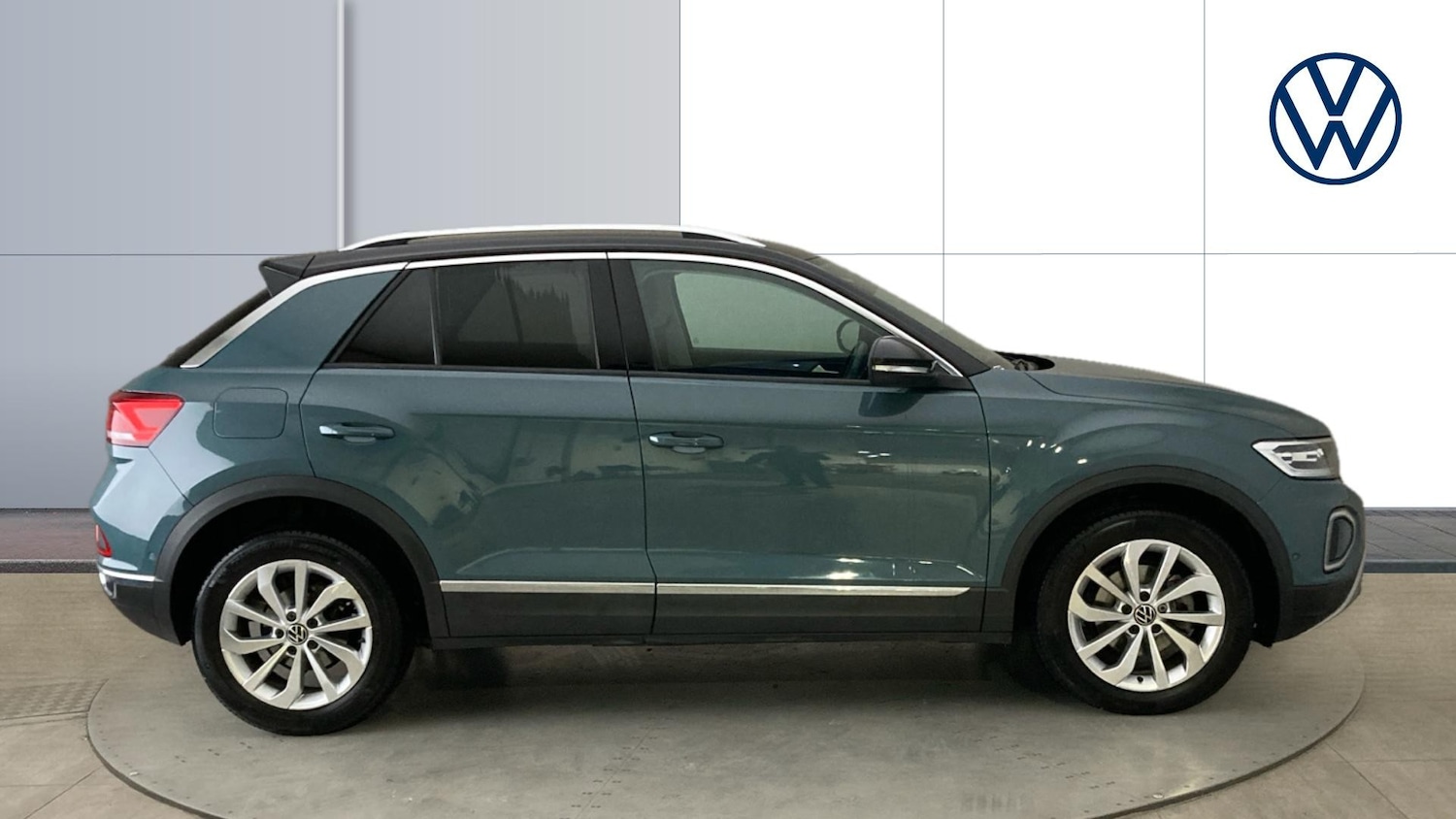 Used Volkswagen T-Roc 2023 for sale - 76779273: Photo 4