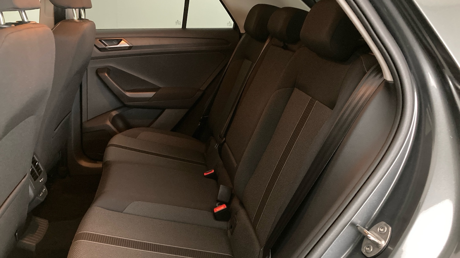Used Volkswagen T-Roc 2025 for sale - 76181334: Photo 16