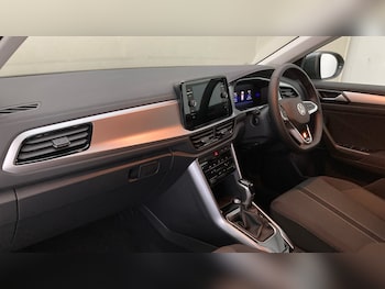 Used Volkswagen T-Roc 2025 for sale - 76181334: Photo 2