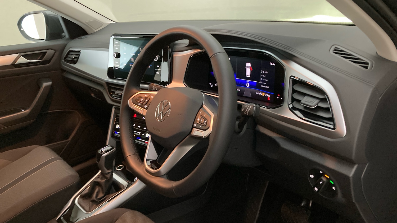 Used Volkswagen T-Roc 2025 for sale - 76181334: Photo 6
