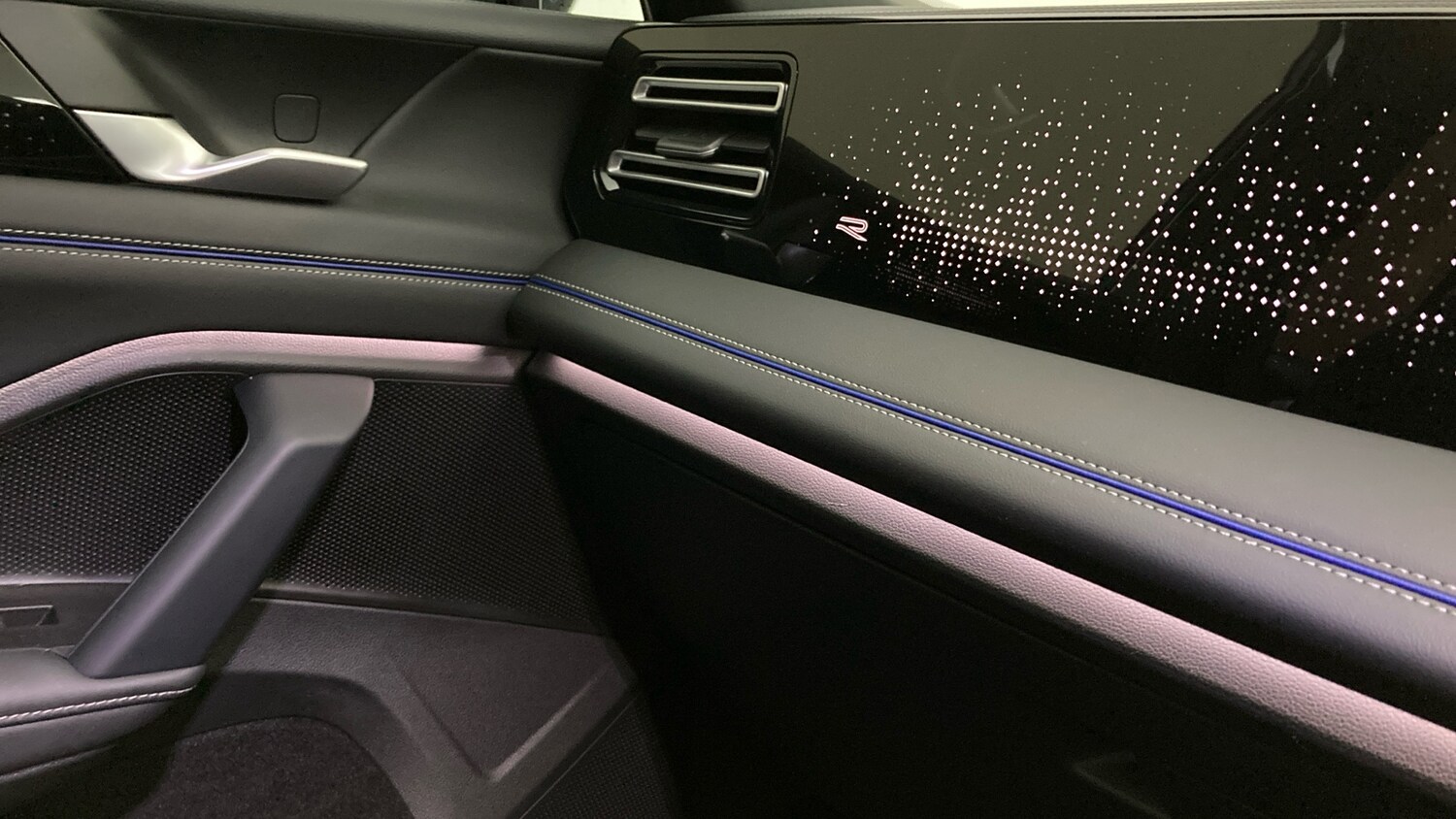 Used Volkswagen Tiguan 2025 for sale - 78197257: Photo 32