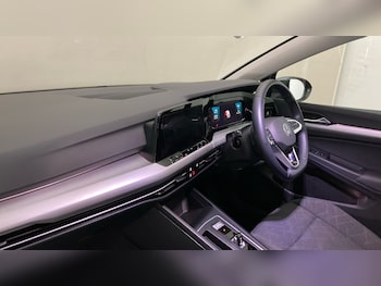 Used Volkswagen Golf 2023 for sale - 78282083: Photo