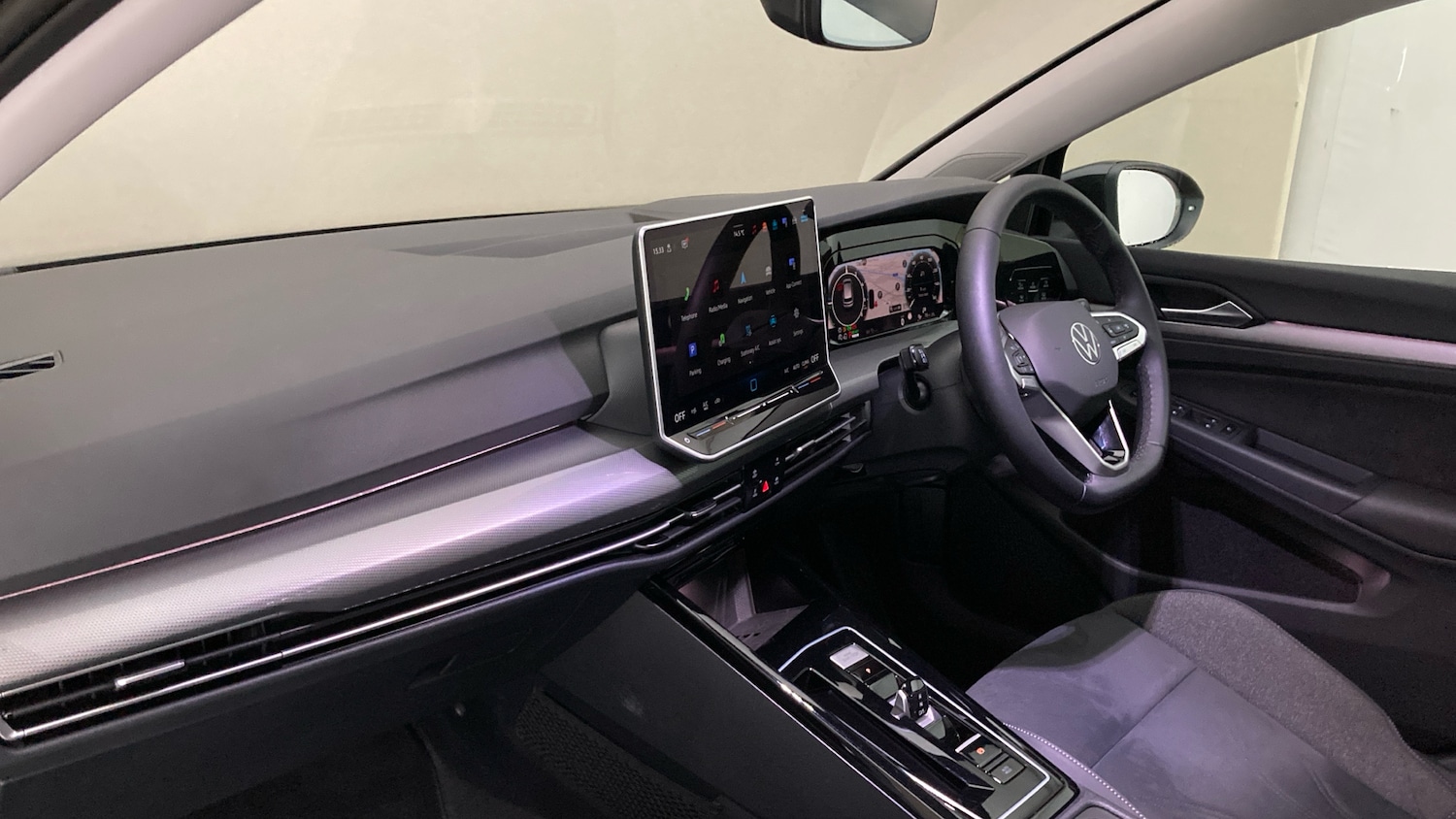 Used Volkswagen Golf 2025 for sale - 76683959: Photo 2