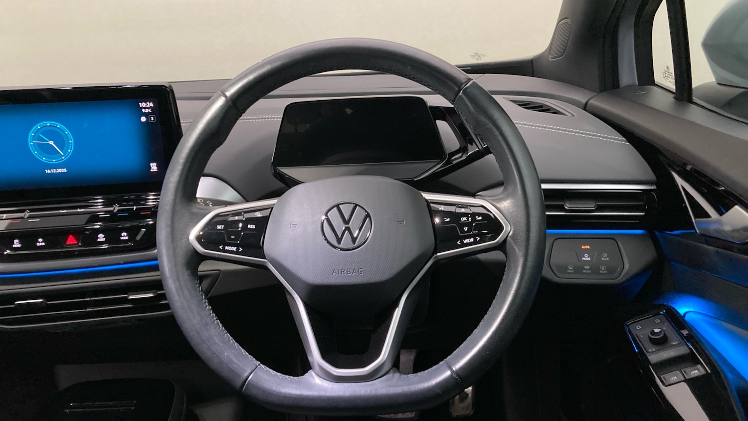 Used Volkswagen ID.4 2023 for sale - 77094362: Photo 10