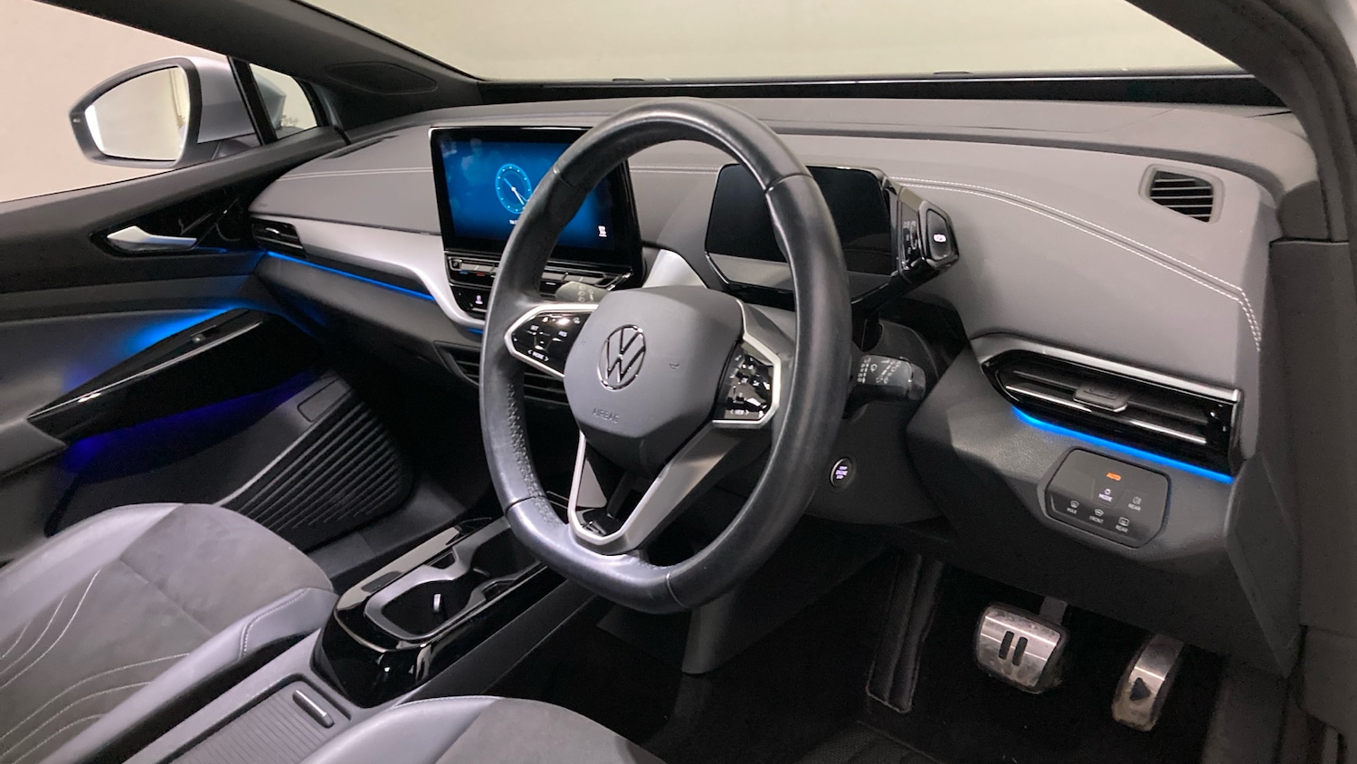 Used Volkswagen ID.4 2023 for sale - 77094362: Photo 6