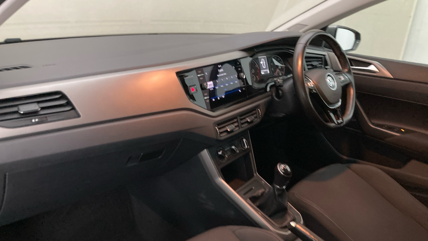 Used Volkswagen Polo 2020 for sale - 76907665: Photo 2