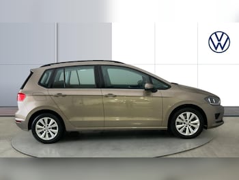 Used Volkswagen Golf SV 2015 for sale - 75651860: Photo