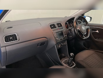 Used Volkswagen Polo 2016 for sale - 75606244: Photo