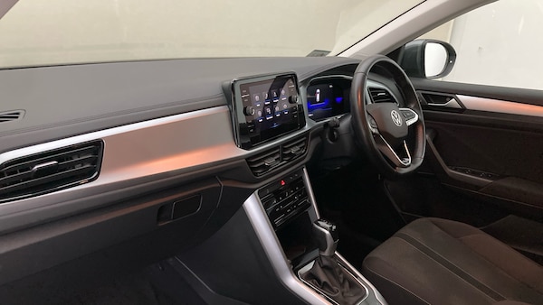 Used Volkswagen T-Roc 2022 for sale - 76321668: Photo 2