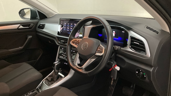 Used Volkswagen T-Roc 2022 for sale - 76321668: Photo 6