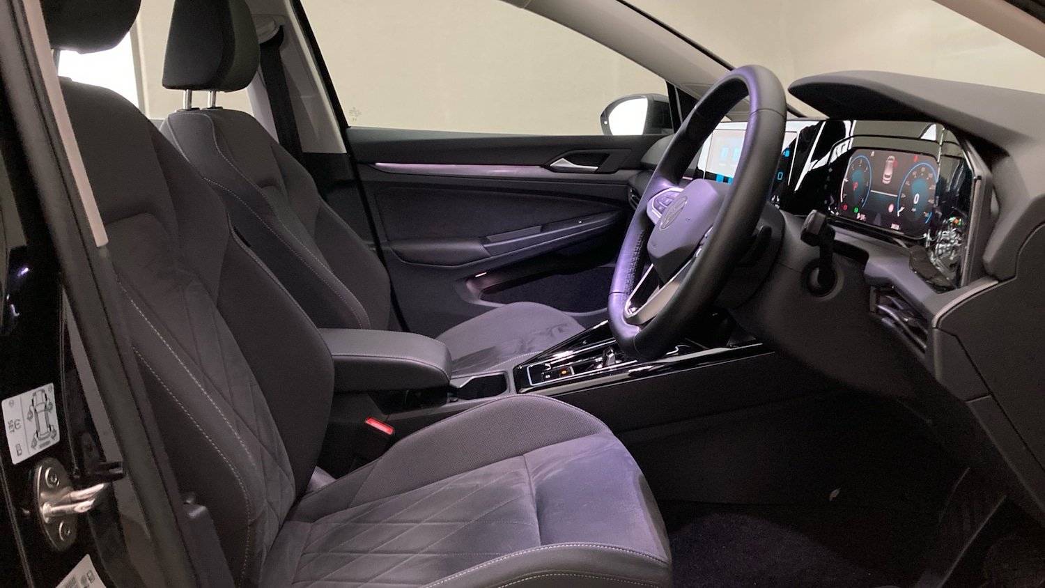 Used Volkswagen Golf 2023 for sale - 76627769: Photo 15