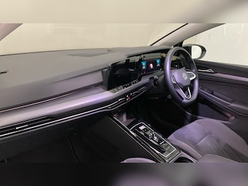 Used Volkswagen Golf 2023 for sale - 76532559: Photo