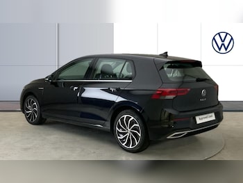 Used Volkswagen Golf 2023 for sale - 76532559: Photo