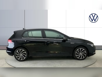 Used Volkswagen Golf 2023 for sale - 76532559: Photo