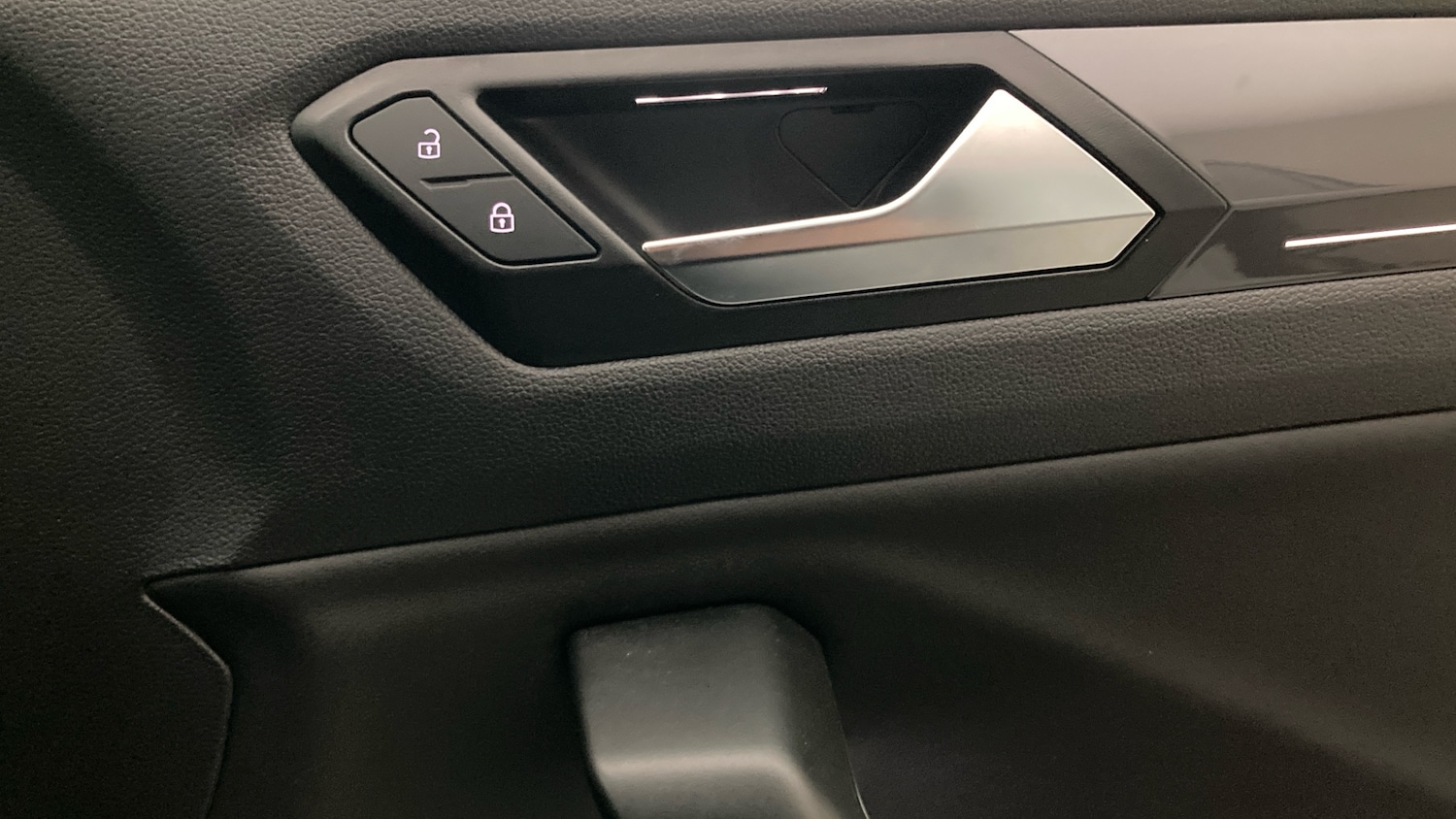 Used Volkswagen T-Roc 2021 for sale - 76637563: Photo 33