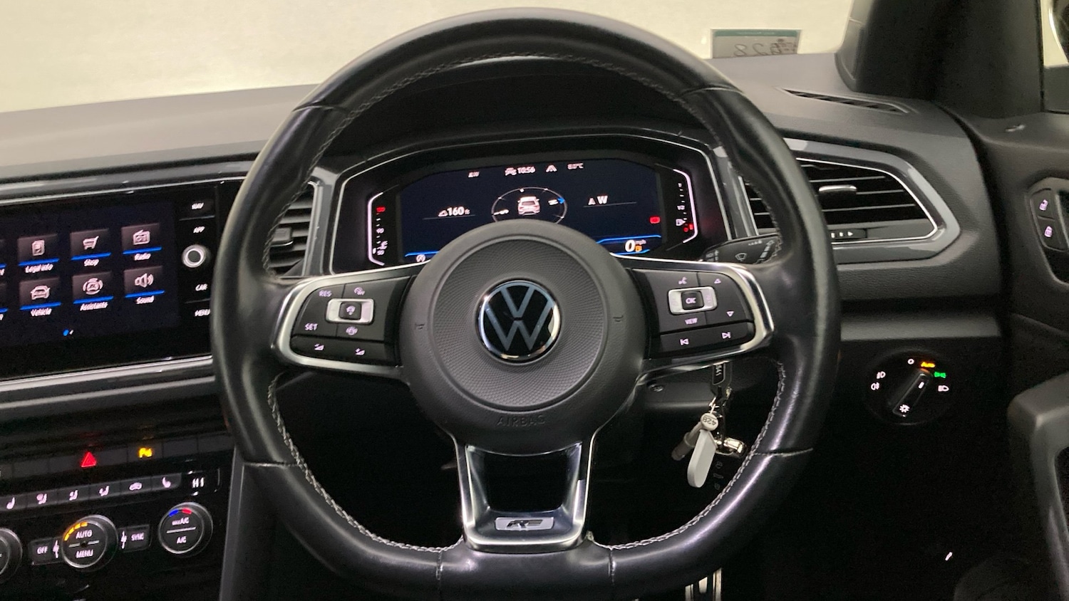 Used Volkswagen T-Roc 2021 for sale - 76859043: Photo 10