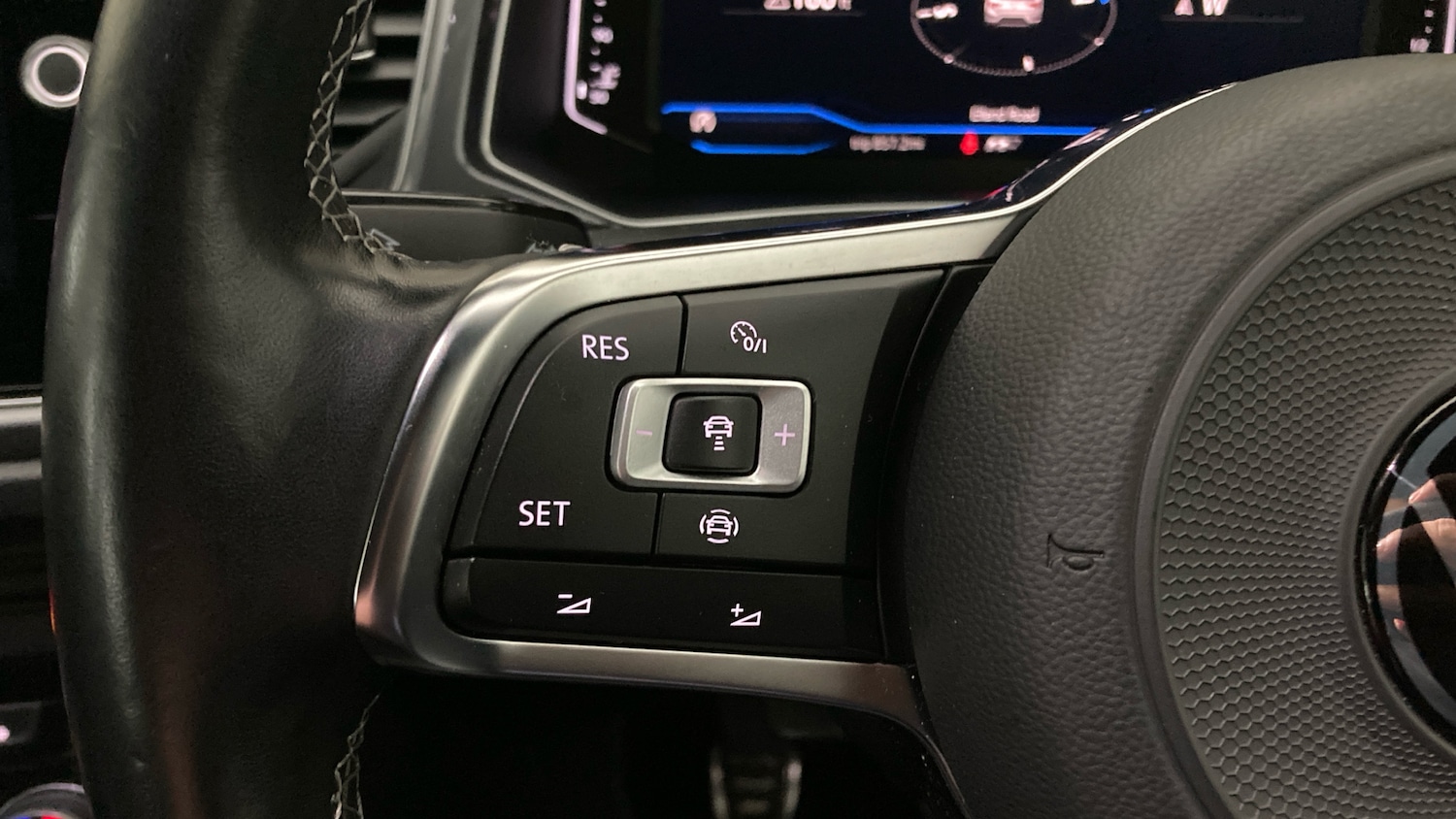 Used Volkswagen T-Roc 2021 for sale - 76859043: Photo 17