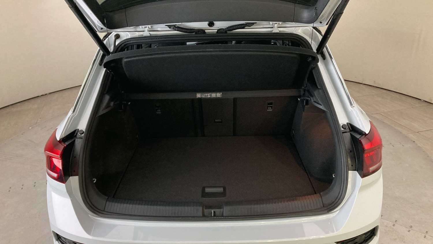 Used Volkswagen T-Roc 2021 for sale - 76859043: Photo 20