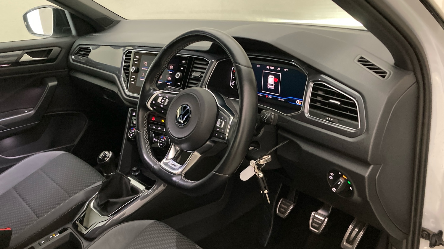 Used Volkswagen T-Roc 2021 for sale - 76859043: Photo 6