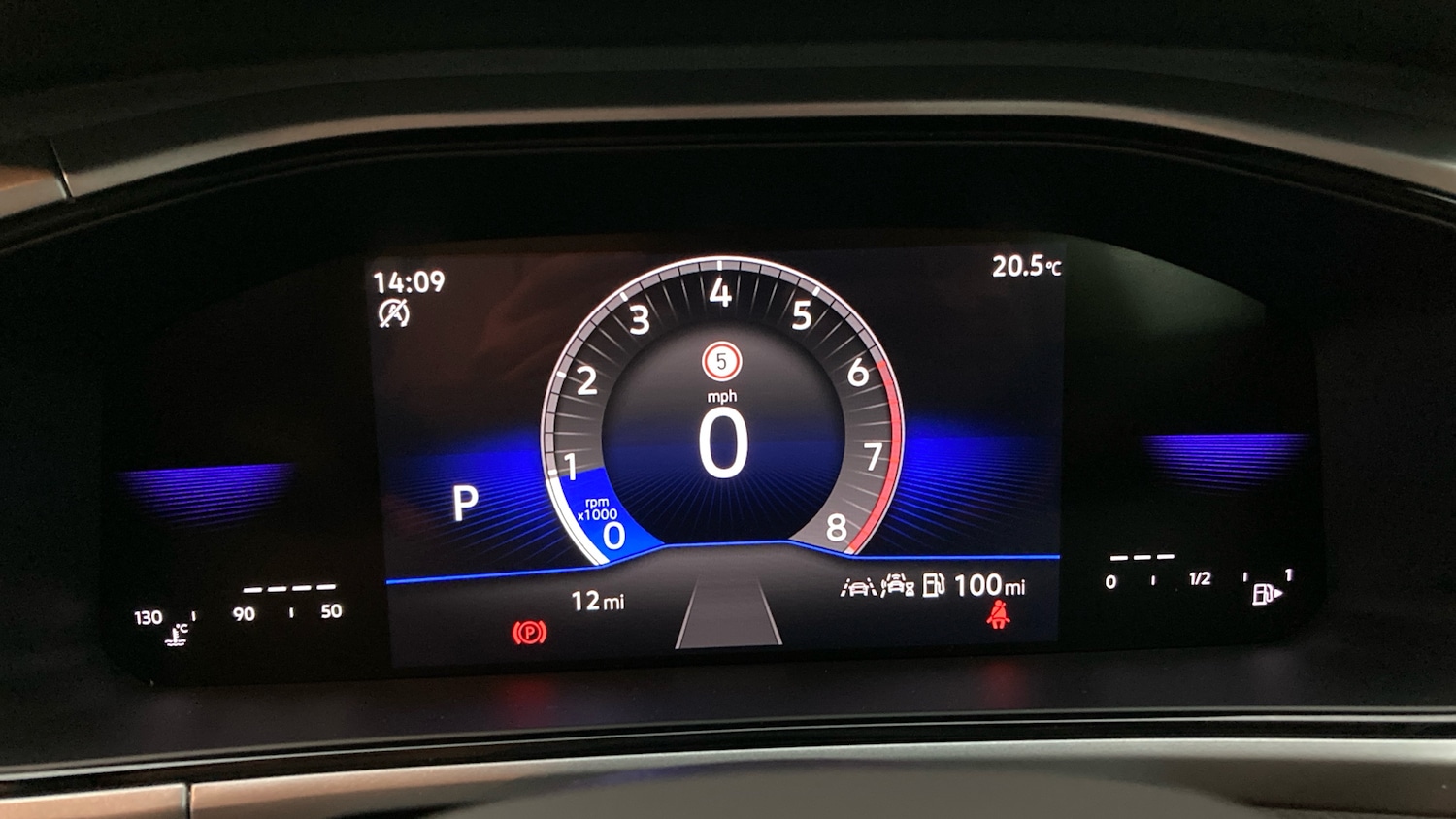 Used Volkswagen T-Roc 2025 for sale - 76602175: Photo 11