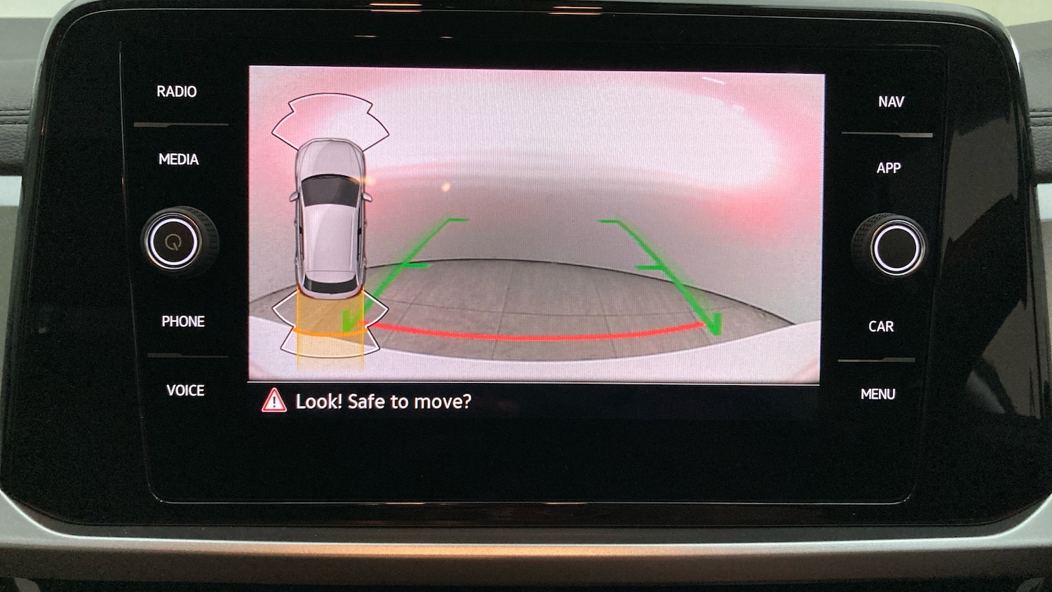 Used Volkswagen T-Roc 2025 for sale - 76602175: Photo 29