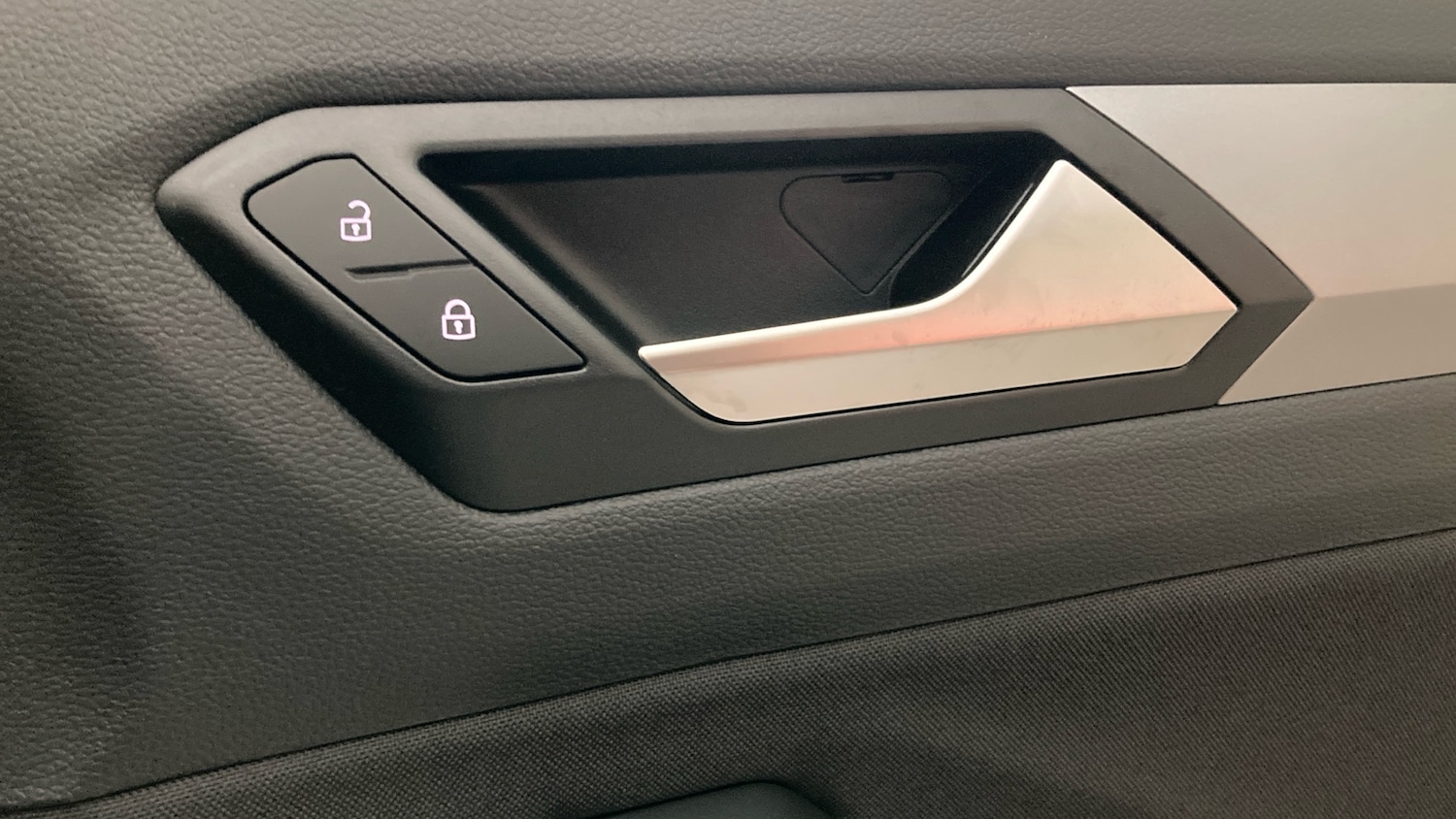 Used Volkswagen T-Roc 2025 for sale - 76602175: Photo 32