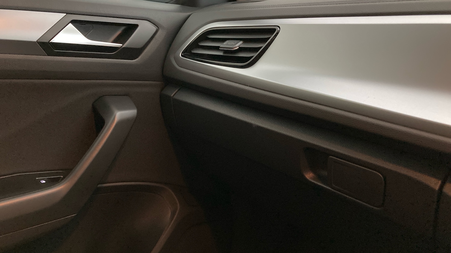 Used Volkswagen T-Roc 2025 for sale - 76602175: Photo 34