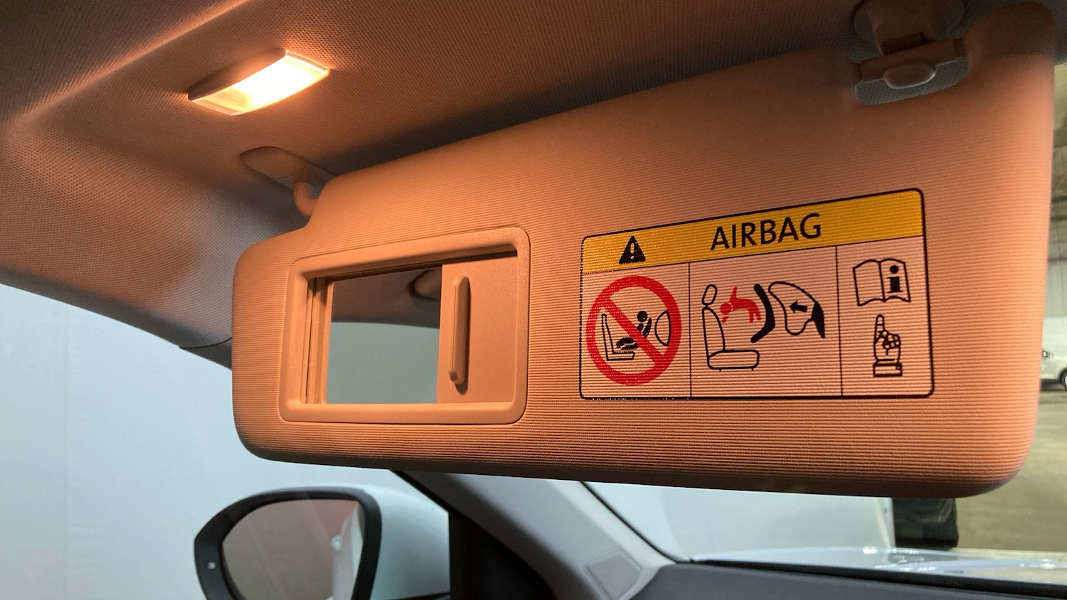 Used Volkswagen T-Roc 2025 for sale - 76602175: Photo 35