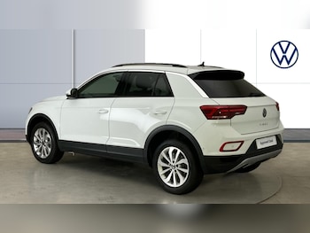 Used Volkswagen T-Roc 2025 for sale - 76602175: Photo