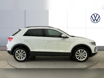 Used Volkswagen T-Roc 2025 for sale - 76602175: Photo