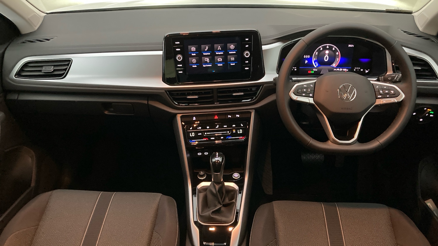 Used Volkswagen T-Roc 2025 for sale - 76602175: Photo 9