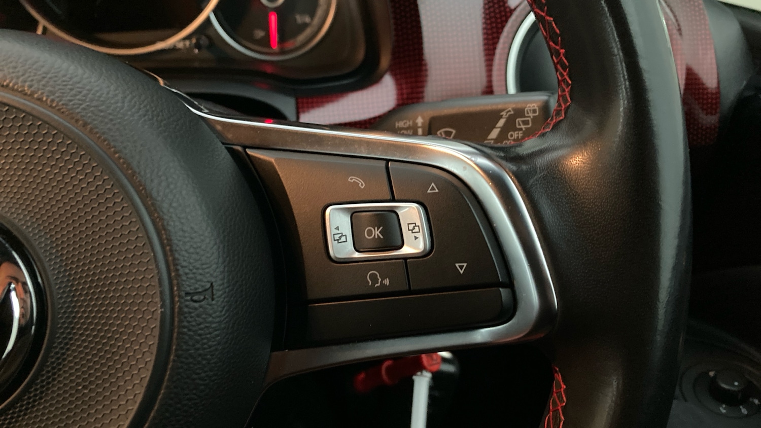 Used Volkswagen up! 2018 for sale - 78092572: Photo 18