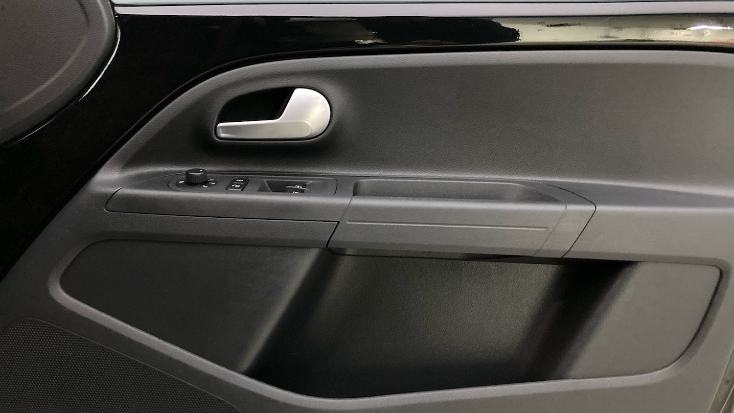 Used Volkswagen up! 2018 for sale - 78092572: Photo 19