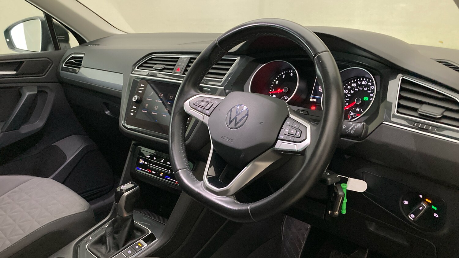 Used Volkswagen Tiguan 2021 for sale - 77758584: Photo 6