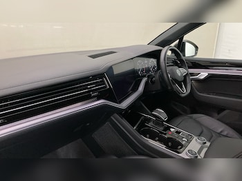 Used Volkswagen Touareg 2022 for sale - 78633161: Photo