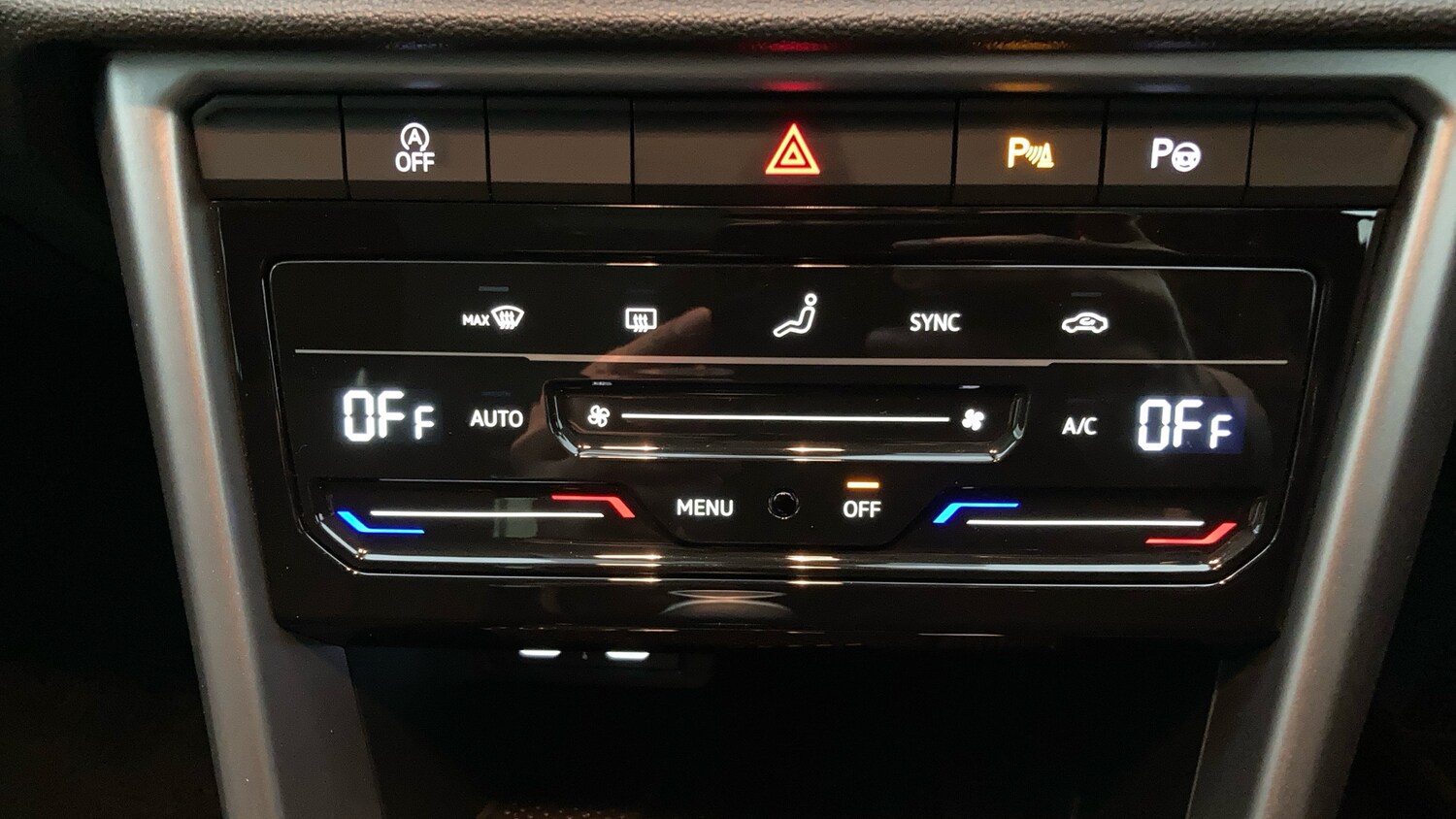 Used Volkswagen T-Roc 2025 for sale - 76921176: Photo 13